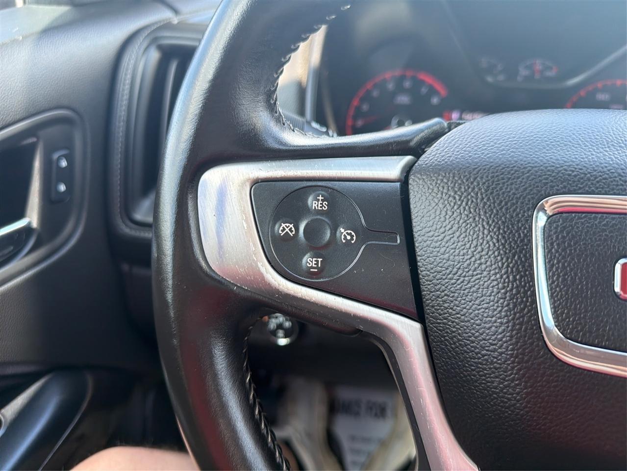 GMC Canyon SLT Crew Cab 4WD Long Box 2015