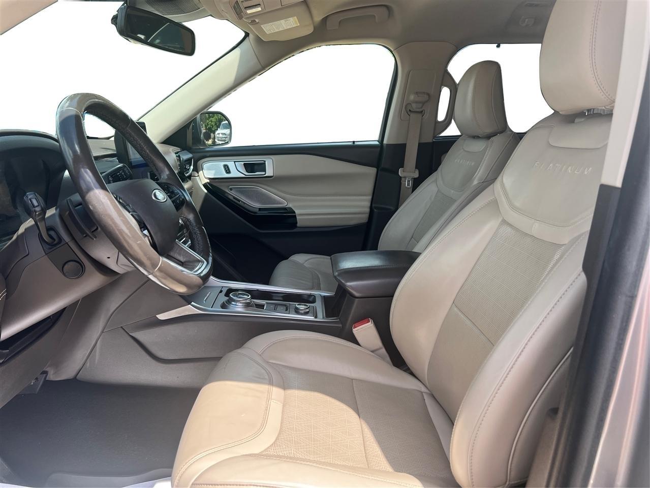 Ford Explorer Platinum AWD 2021