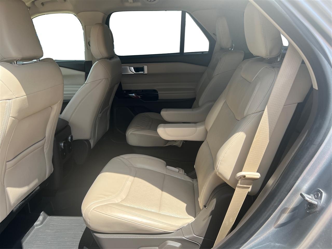 Ford Explorer Platinum AWD 2021