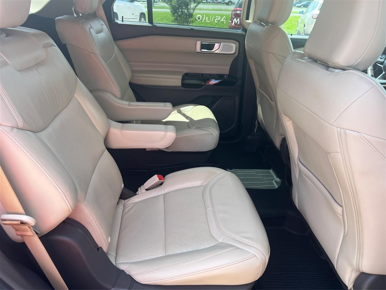 Ford Explorer Platinum AWD 2021