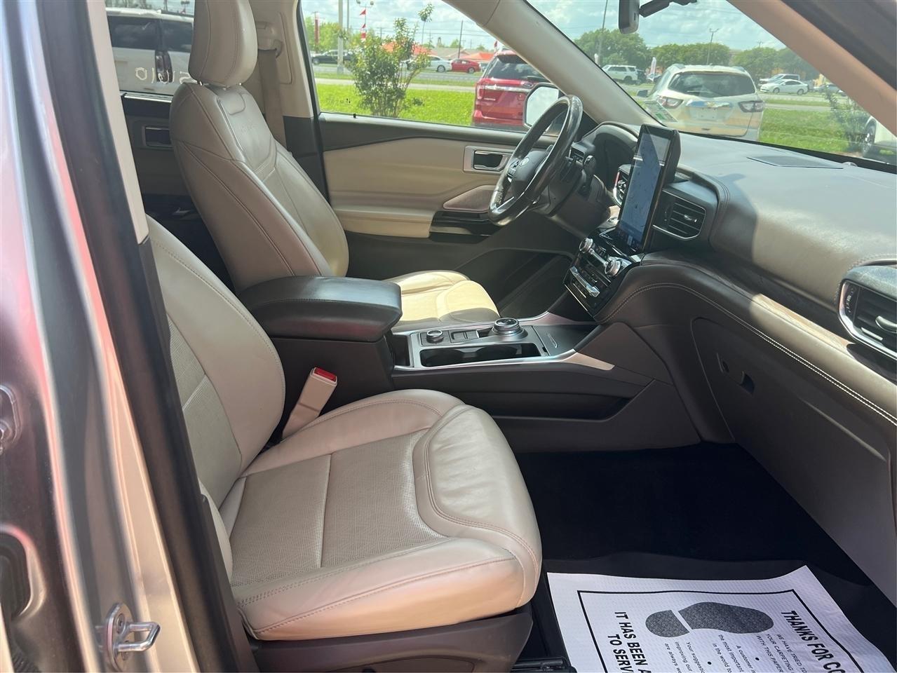 Ford Explorer Platinum AWD 2021