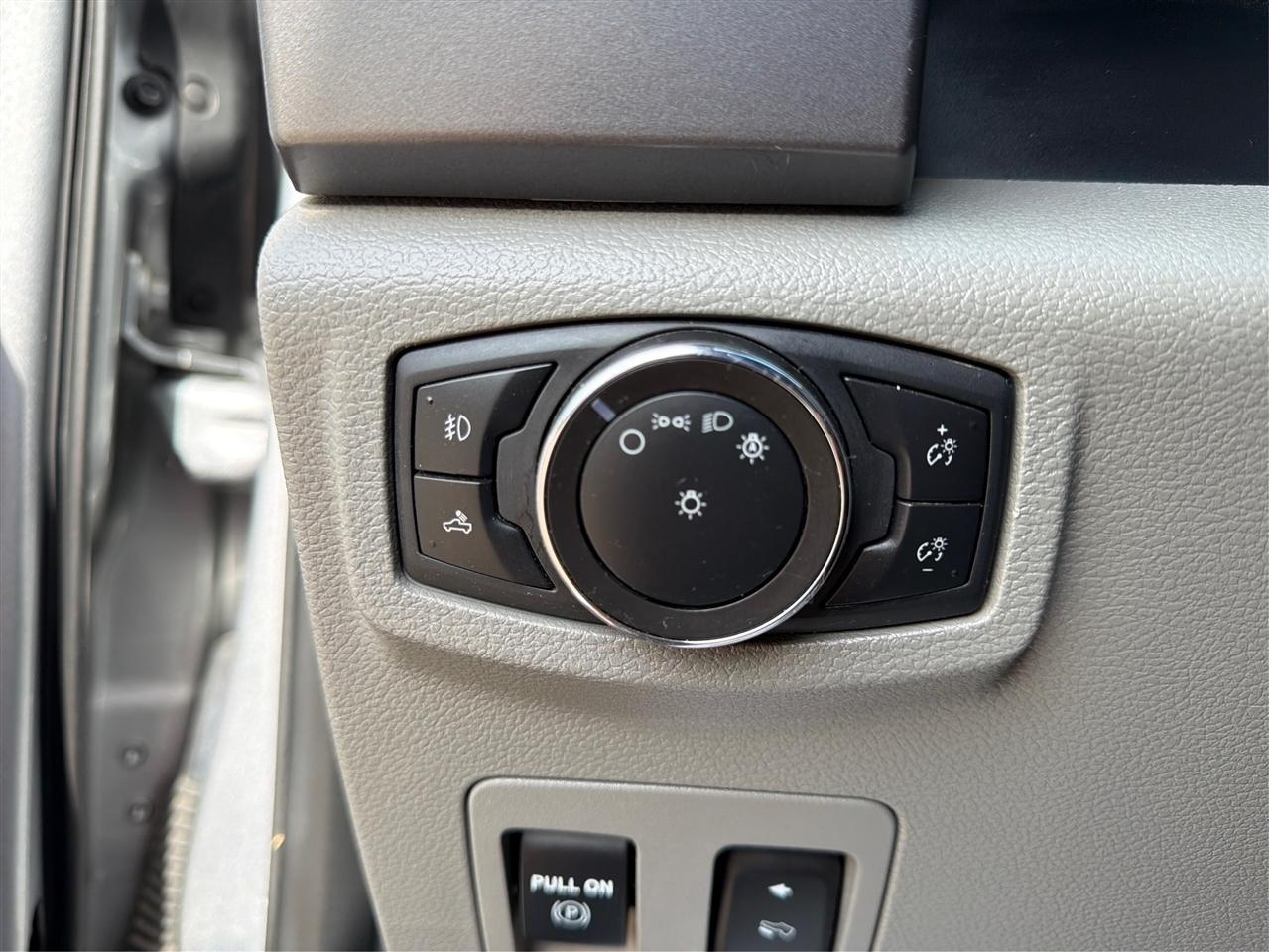 Ford F-150 XL SuperCrew 5.5-ft. Bed 2WD 2020