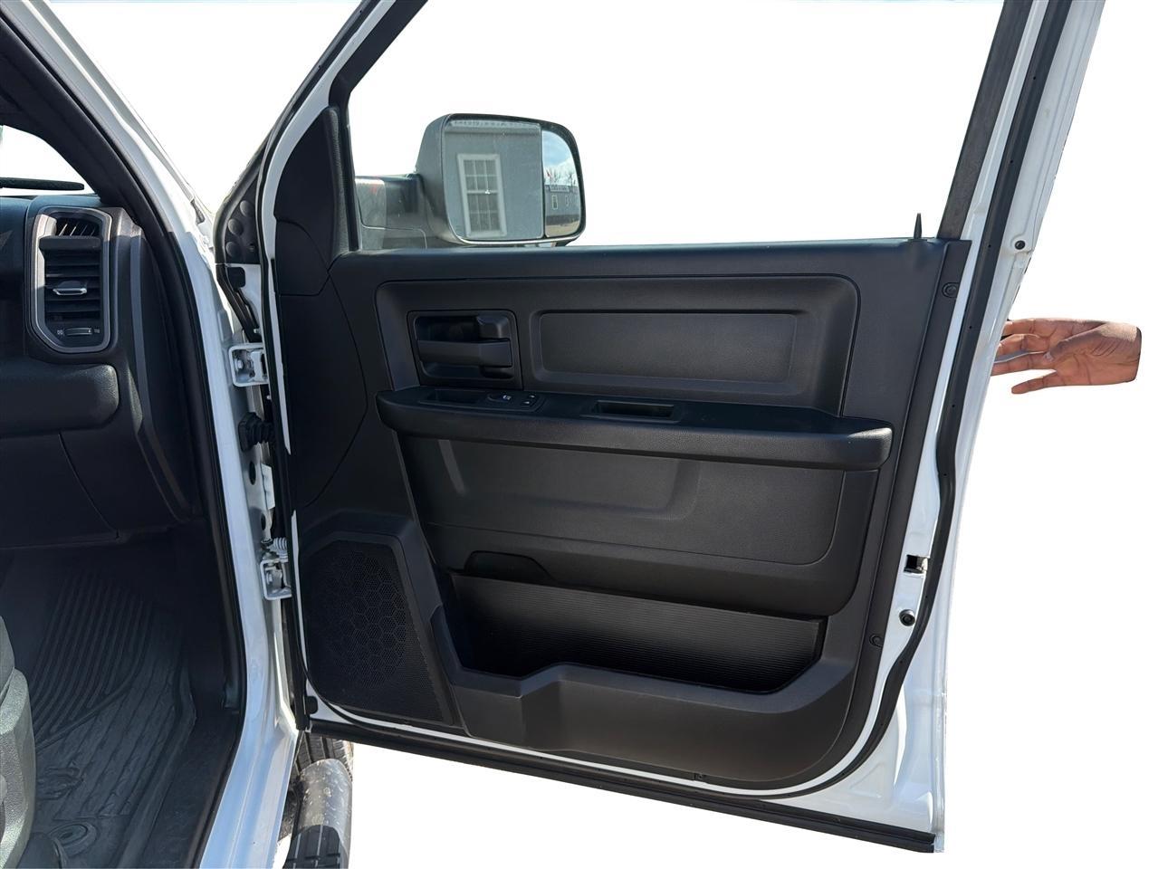 RAM 3500 Crew Cab 2WD DRW 2022