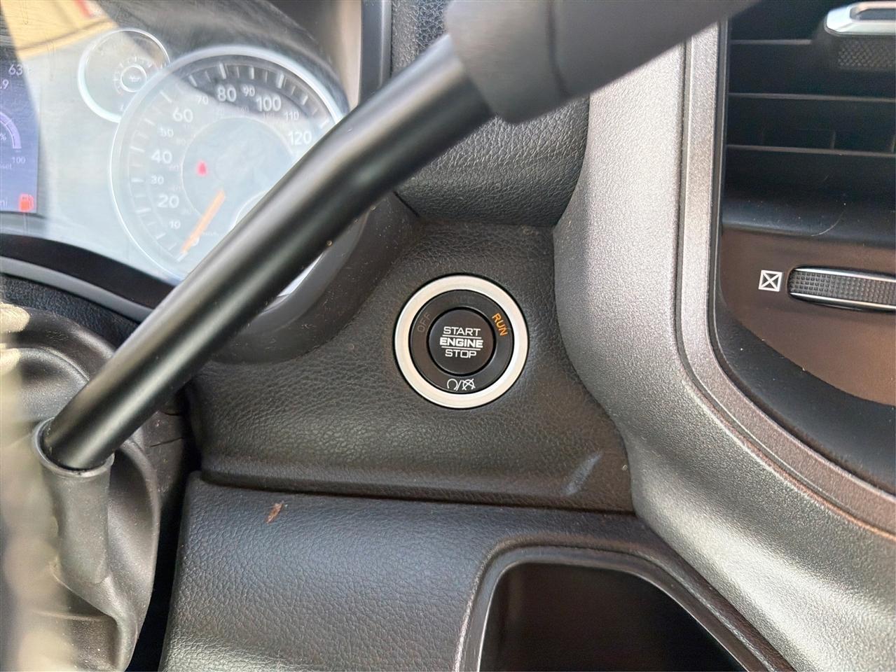 RAM 3500 Crew Cab 2WD DRW 2022