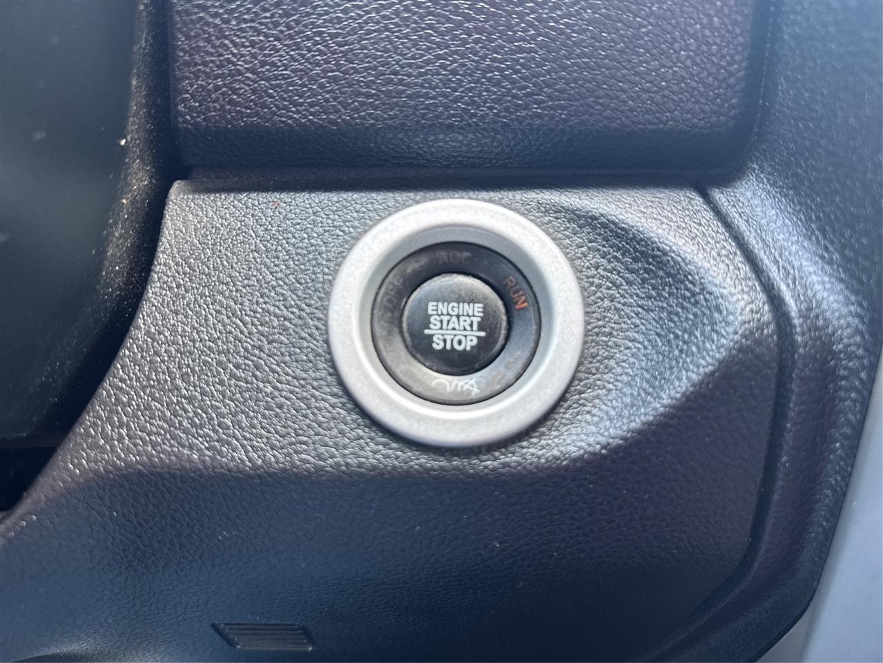 RAM 1500 Laramie Crew Cab SWB 4WD 2018