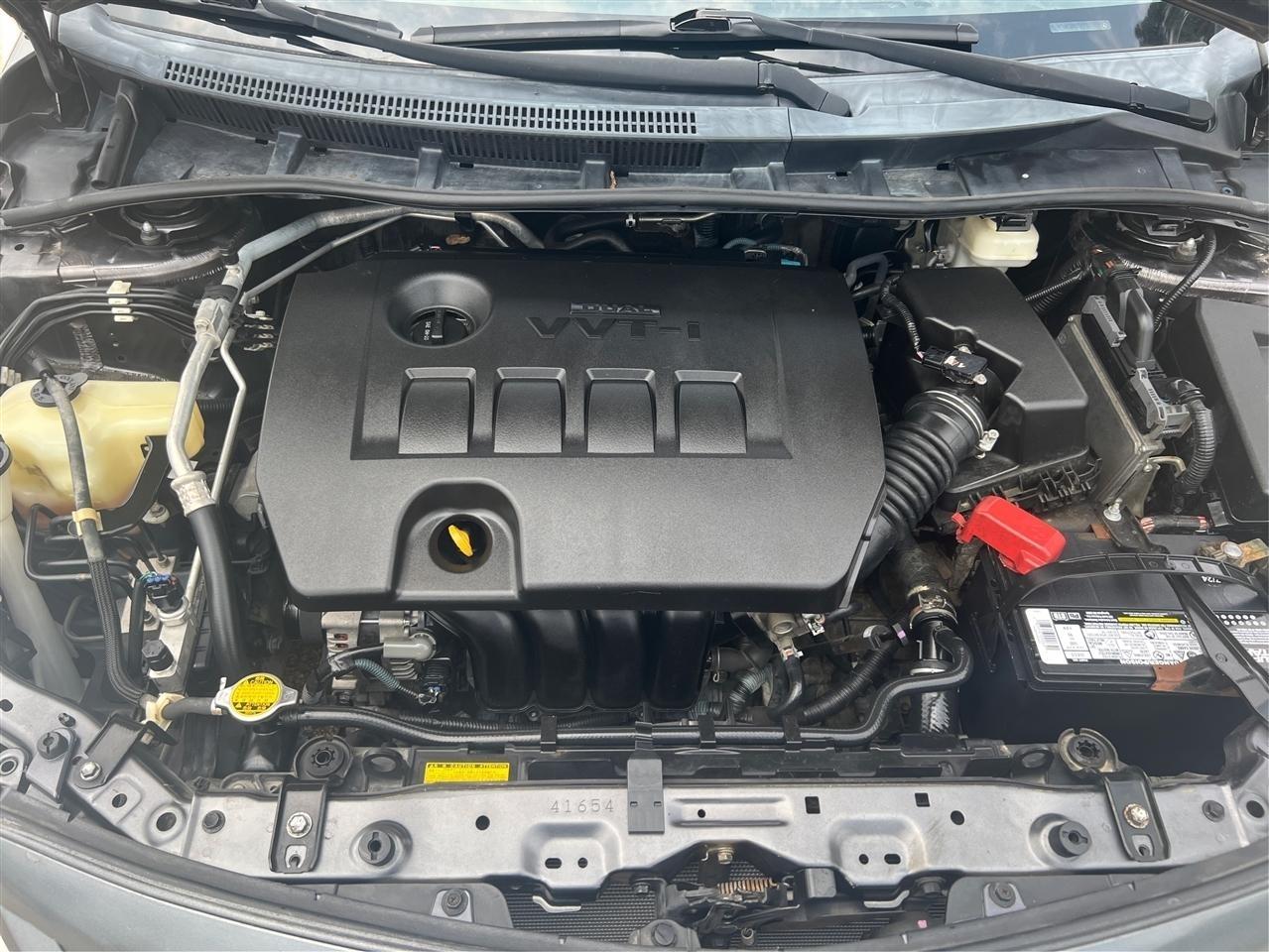 Toyota Corolla LE 4-Speed AT 2013