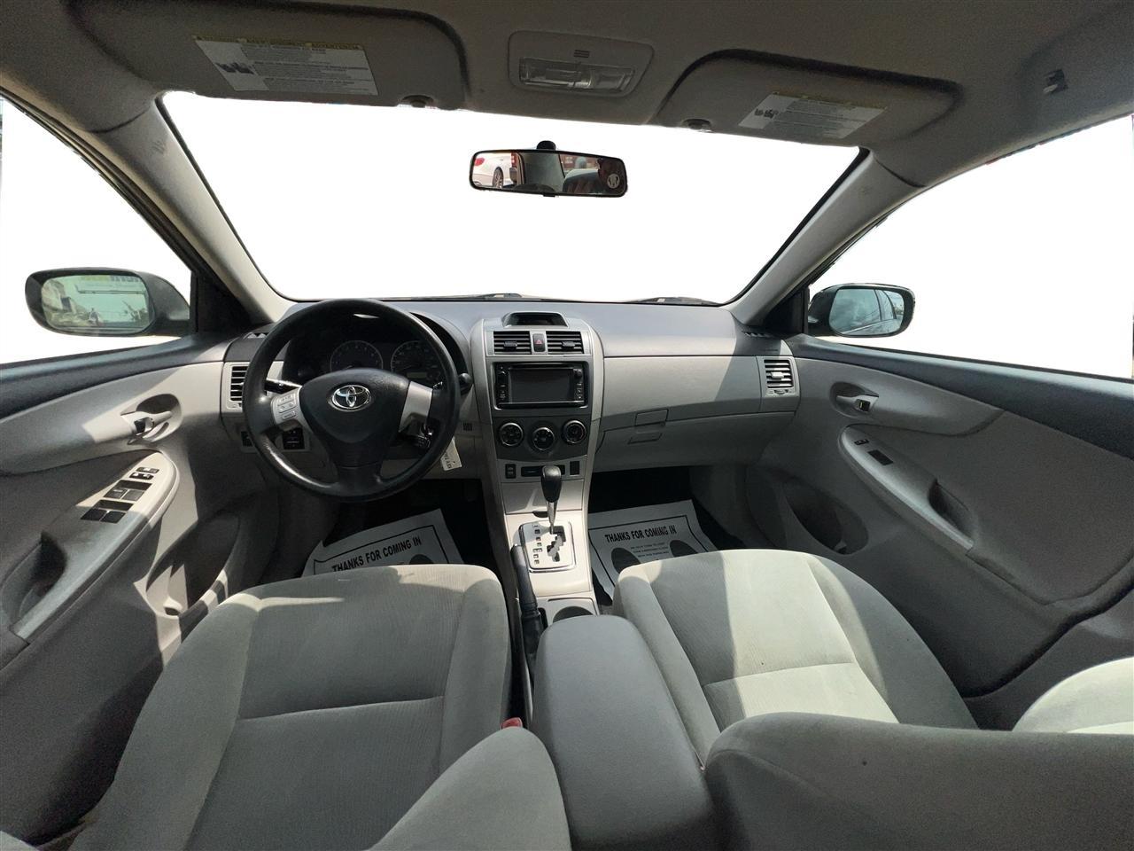 Toyota Corolla LE 4-Speed AT 2013