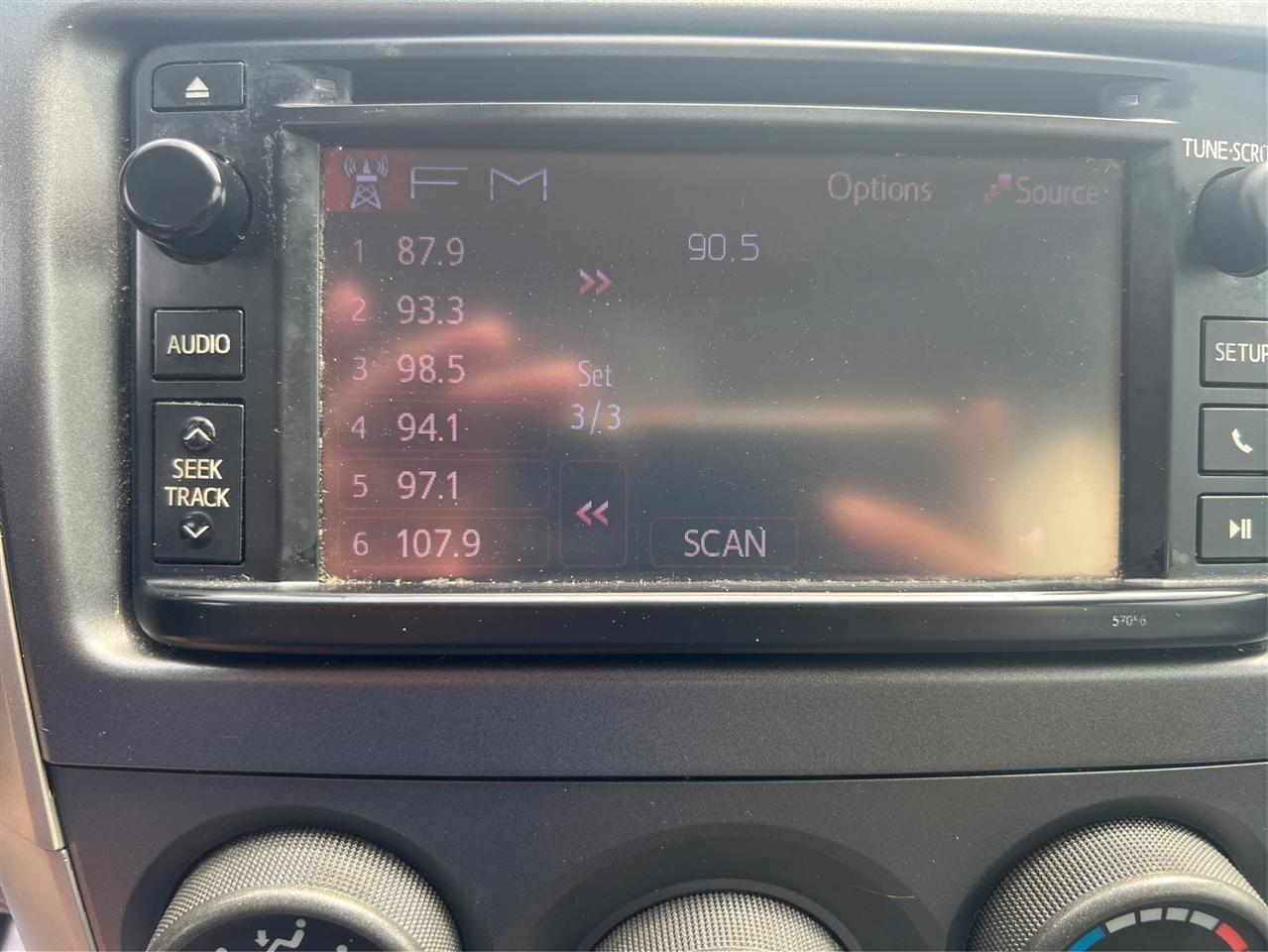 Toyota Corolla LE 4-Speed AT 2013