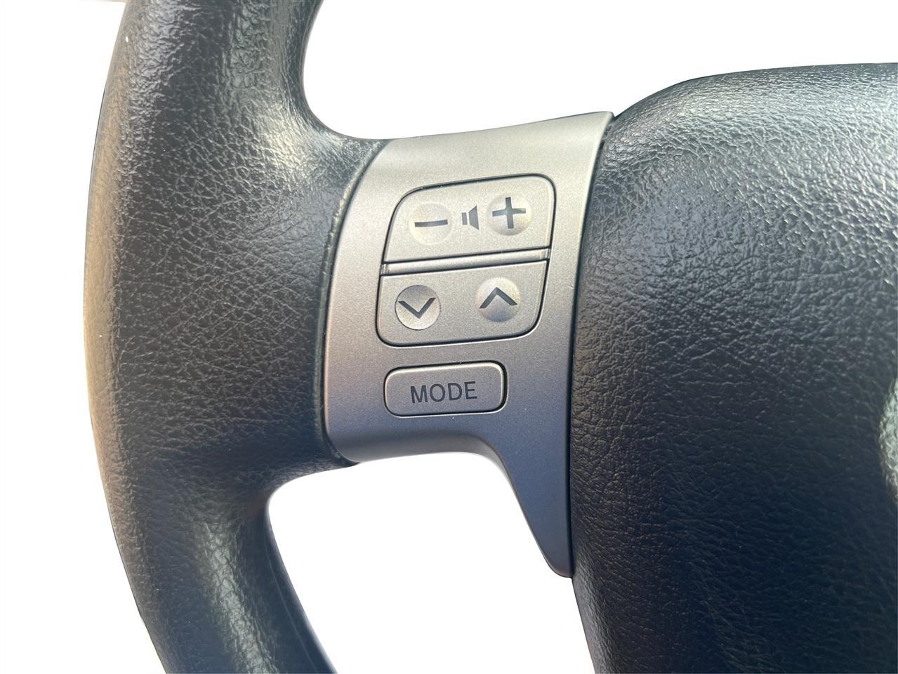 Toyota Corolla LE 4-Speed AT 2013