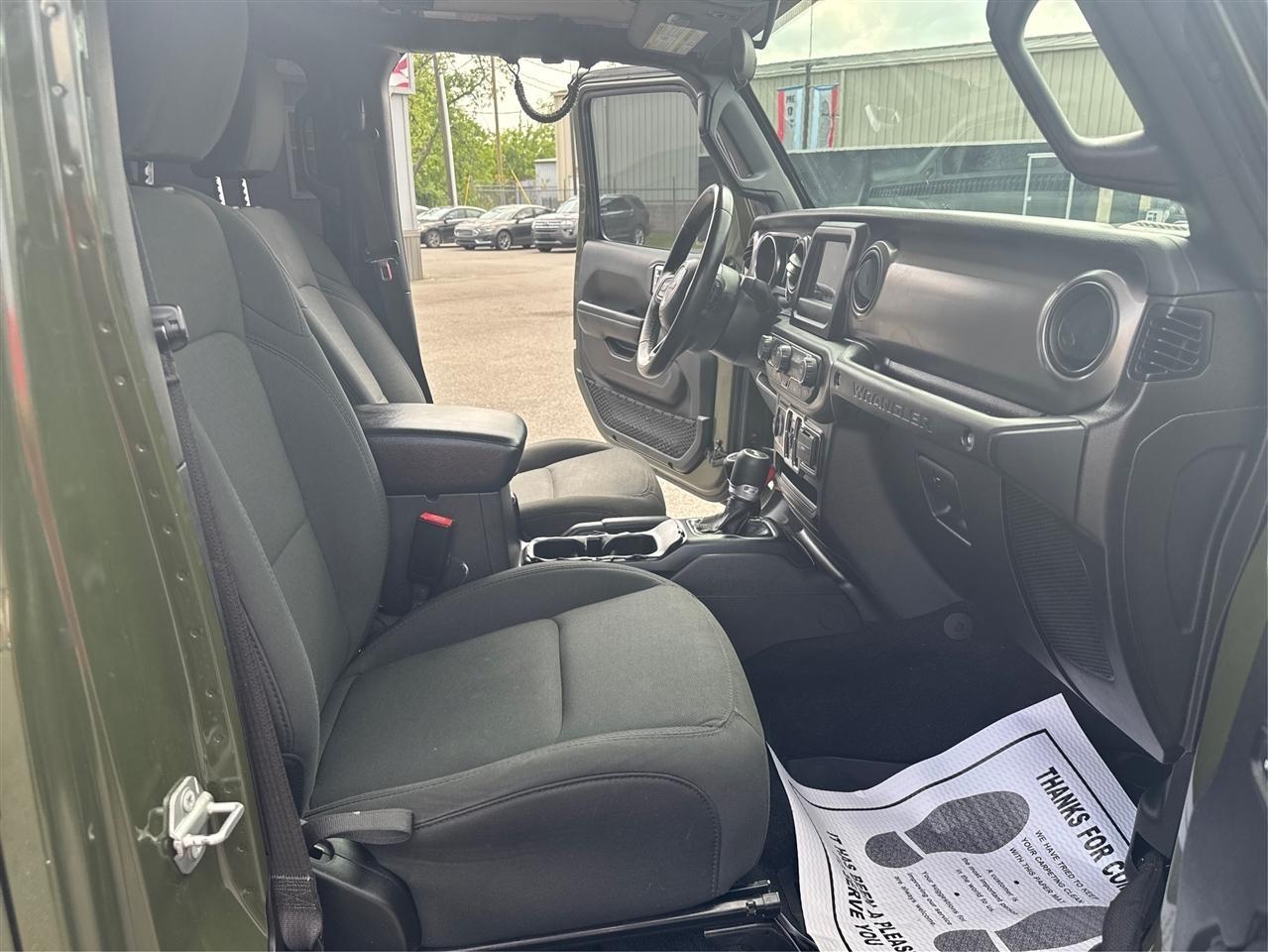 Jeep Wrangler Unlimited Sport 2021