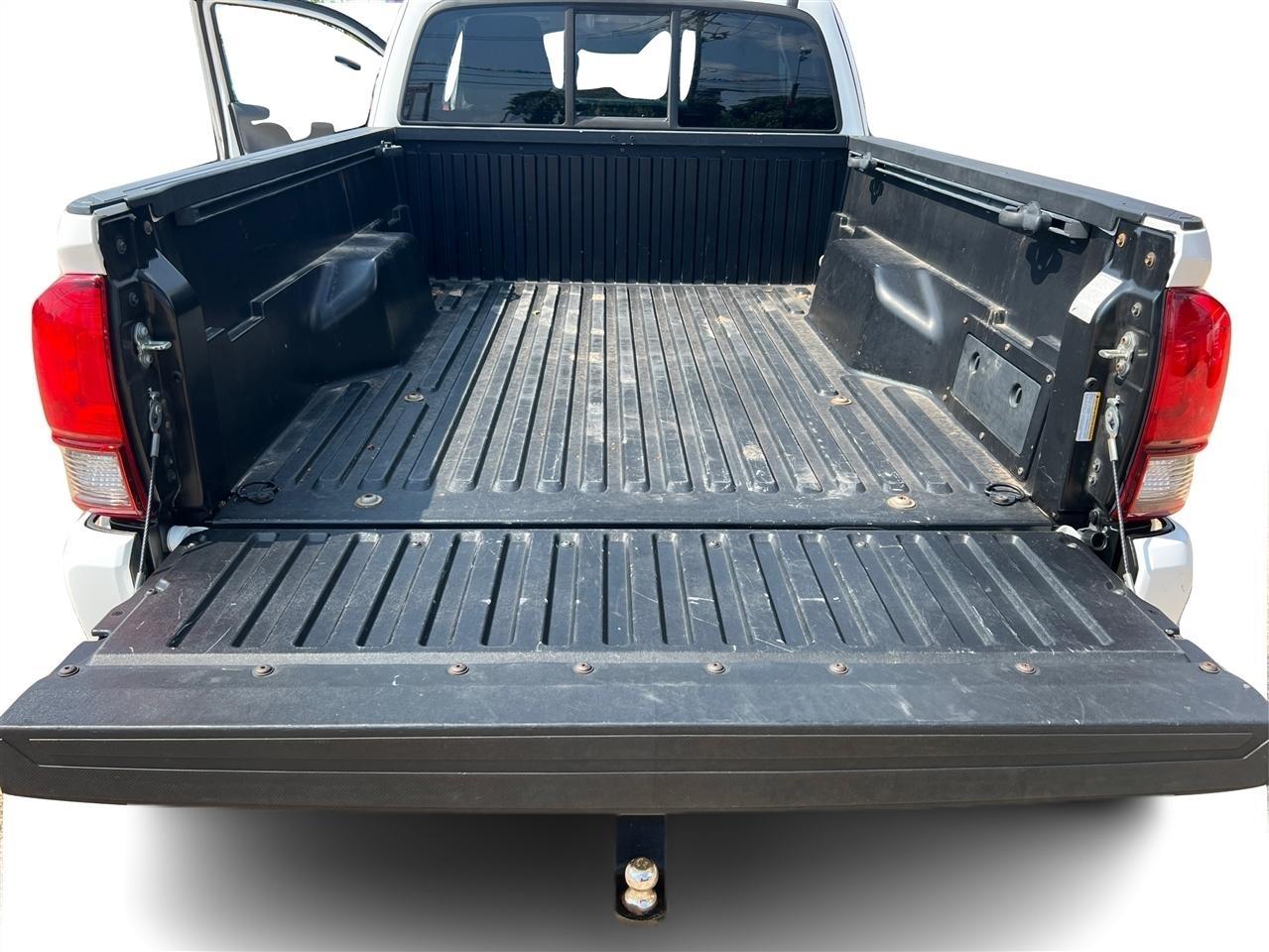 Toyota Tacoma SR5 Access Cab I4 6AT 2WD 2019