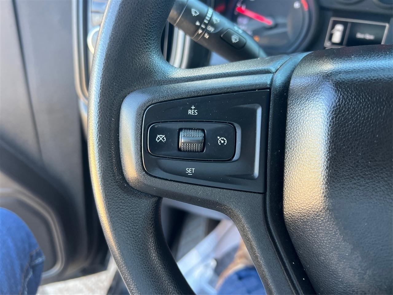 Chevrolet Silverado 1500 Custom Crew Cab Long Box 2WD 2020