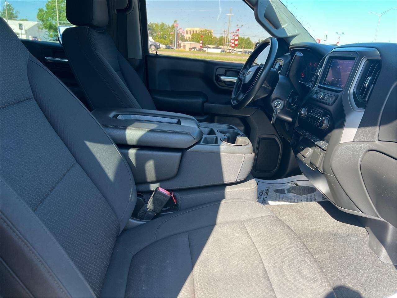 Chevrolet Silverado 1500 Custom Crew Cab Long Box 2WD 2020