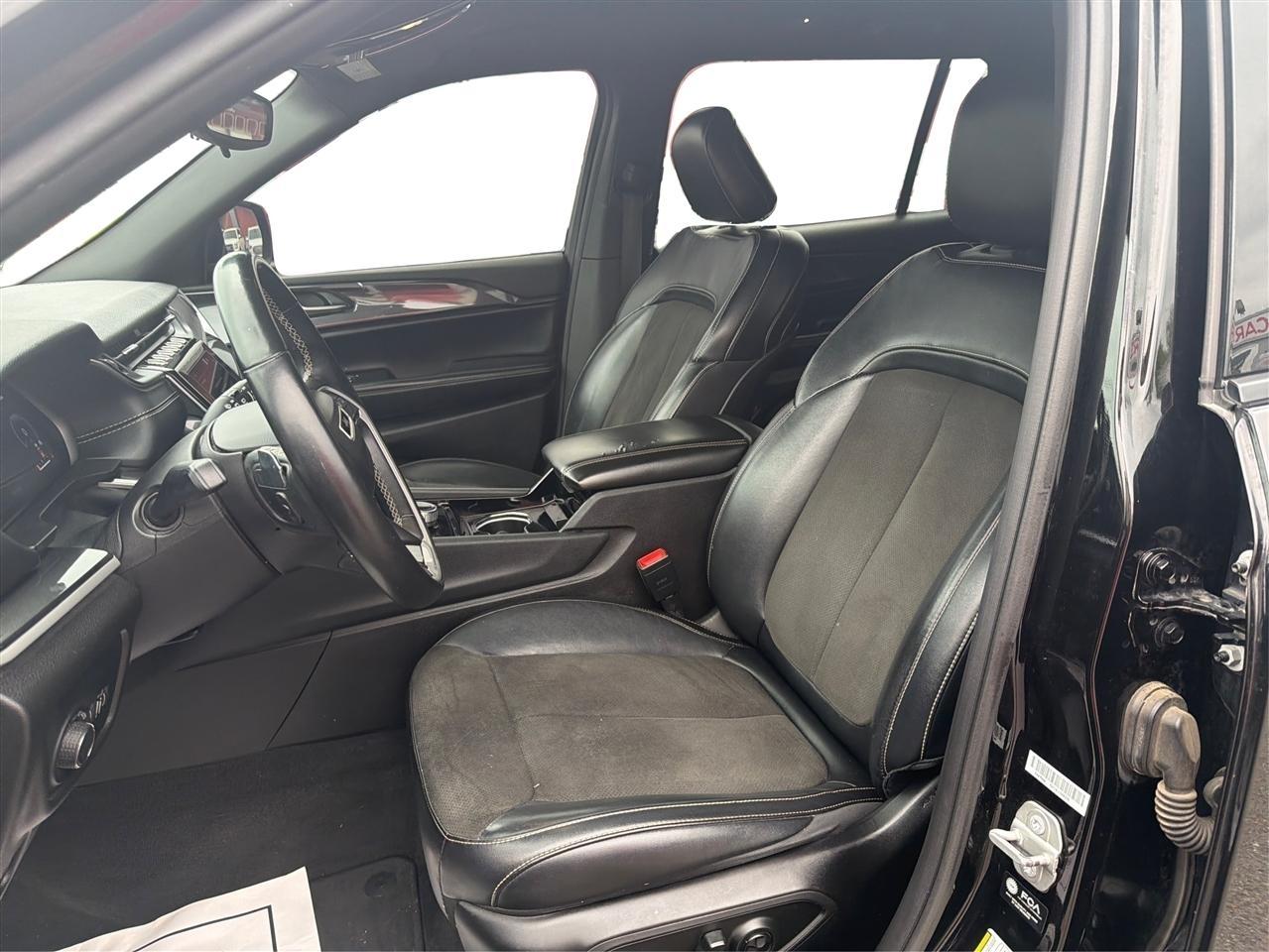 Jeep Grand Cherokee L Laredo 4WD 2021