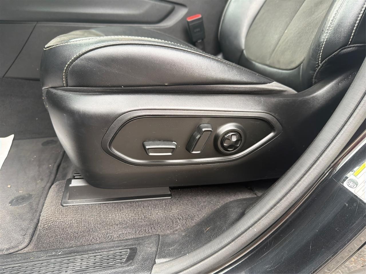 Jeep Grand Cherokee L Laredo 4WD 2021