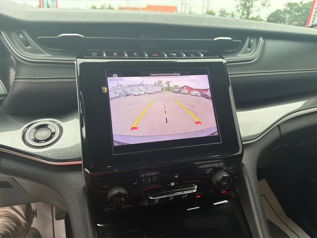 Jeep Grand Cherokee L Laredo 4WD 2021