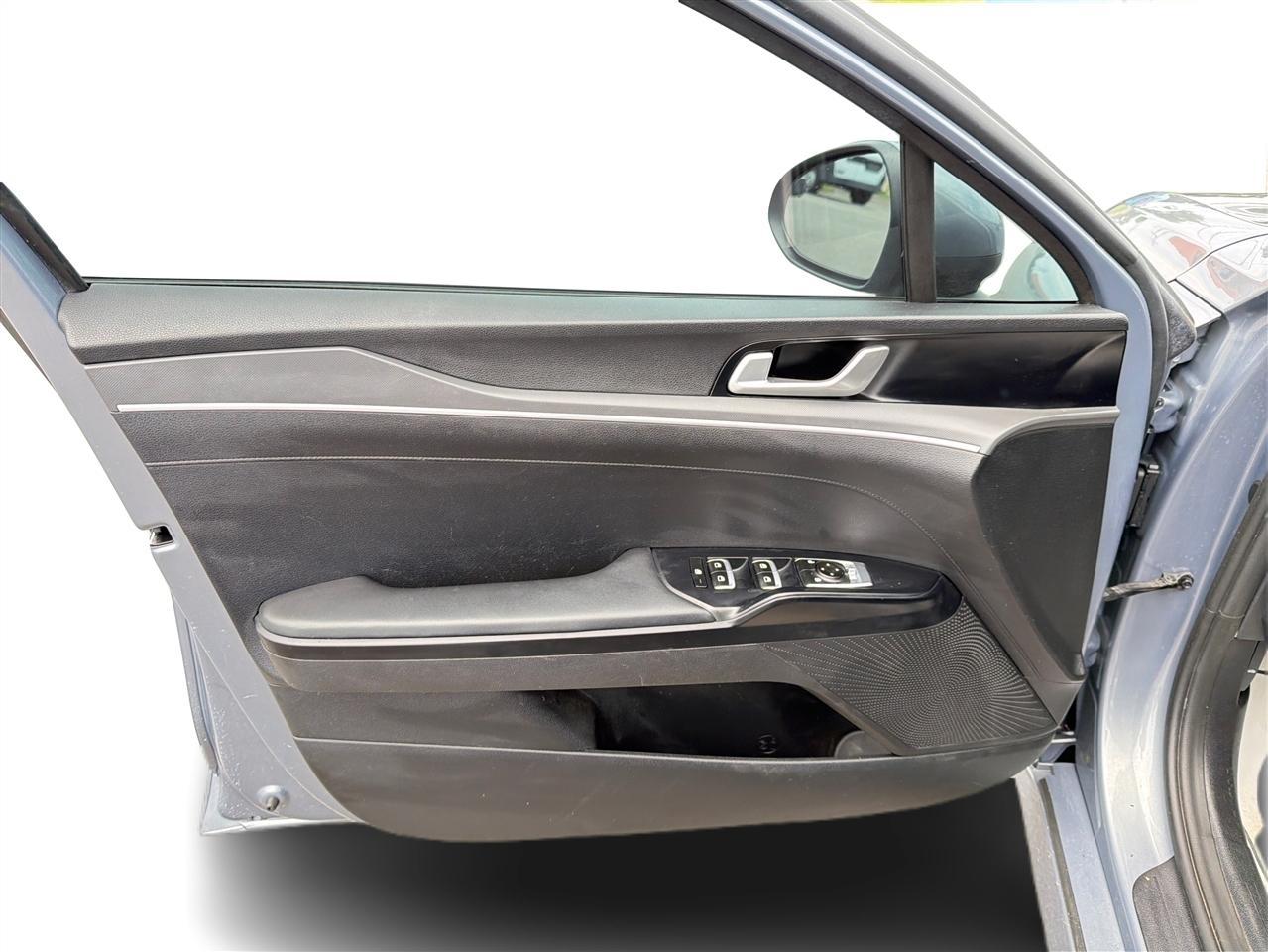 Kia K5 LXS 2021