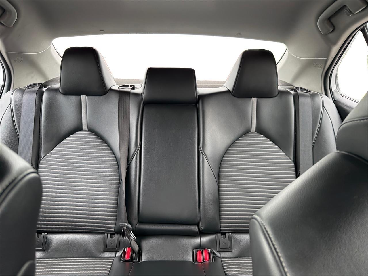 Toyota Camry SE 2022