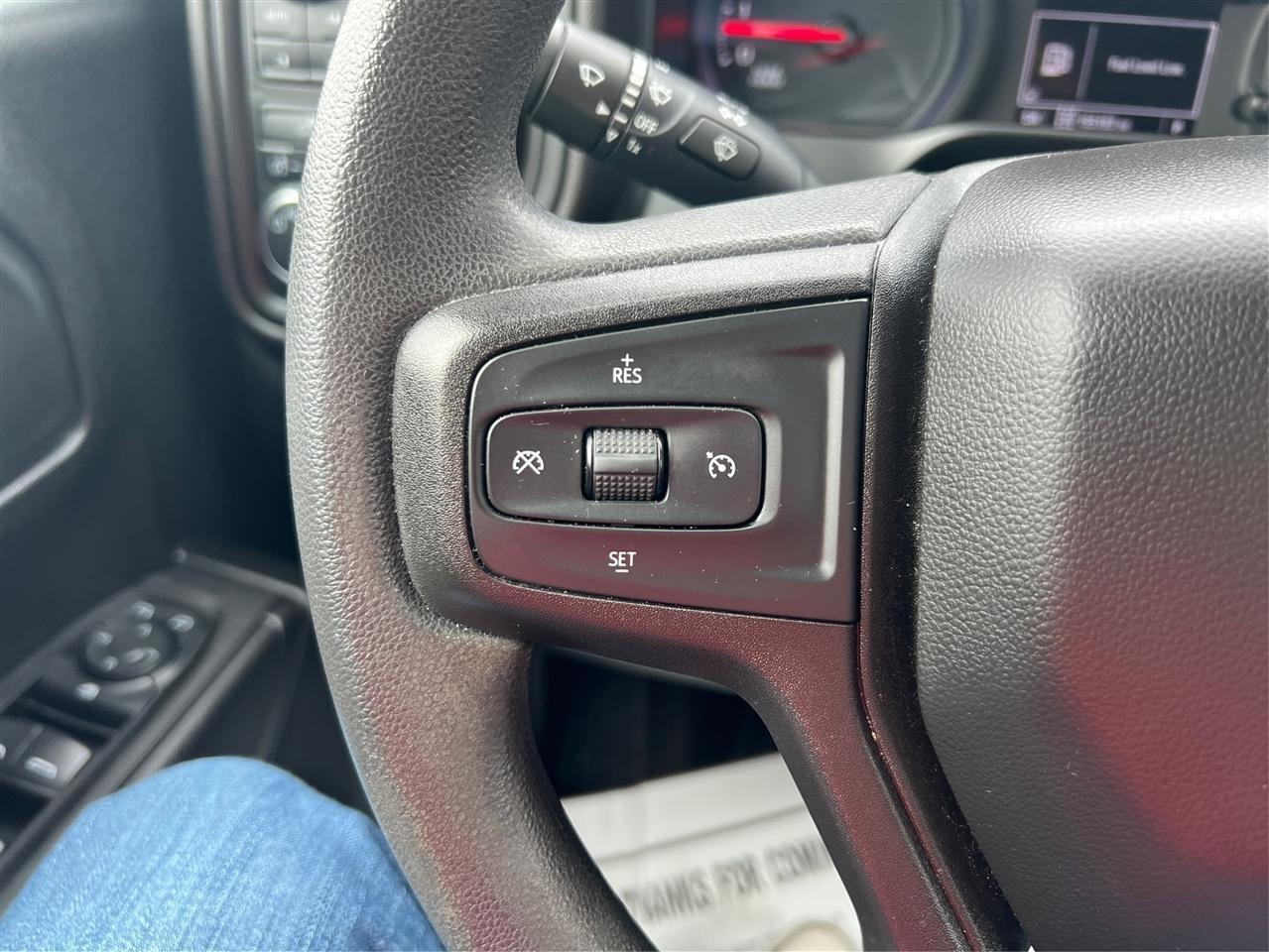 Chevrolet Silverado 1500 Custom Trail Boss Crew Cab Long Box 4WD 2021
