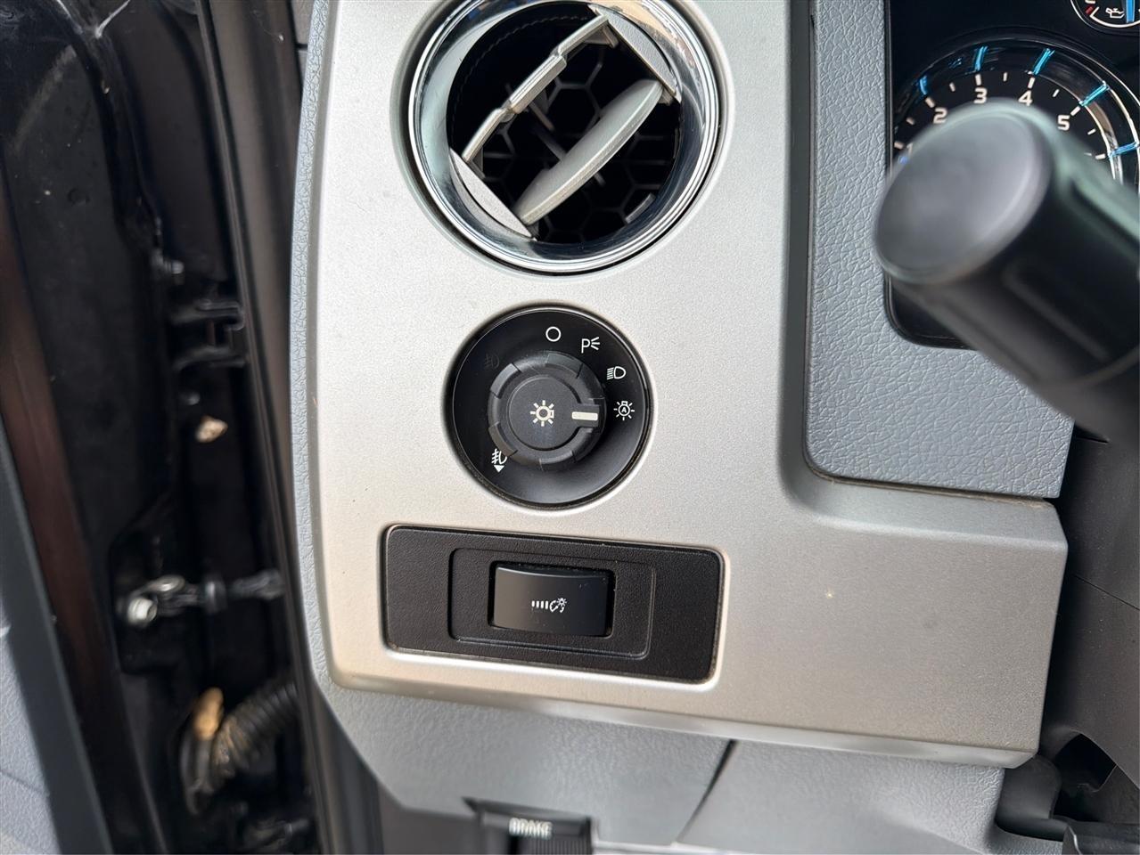 Ford F-150 XL SuperCrew 5.5-ft. Bed 4WD 2013