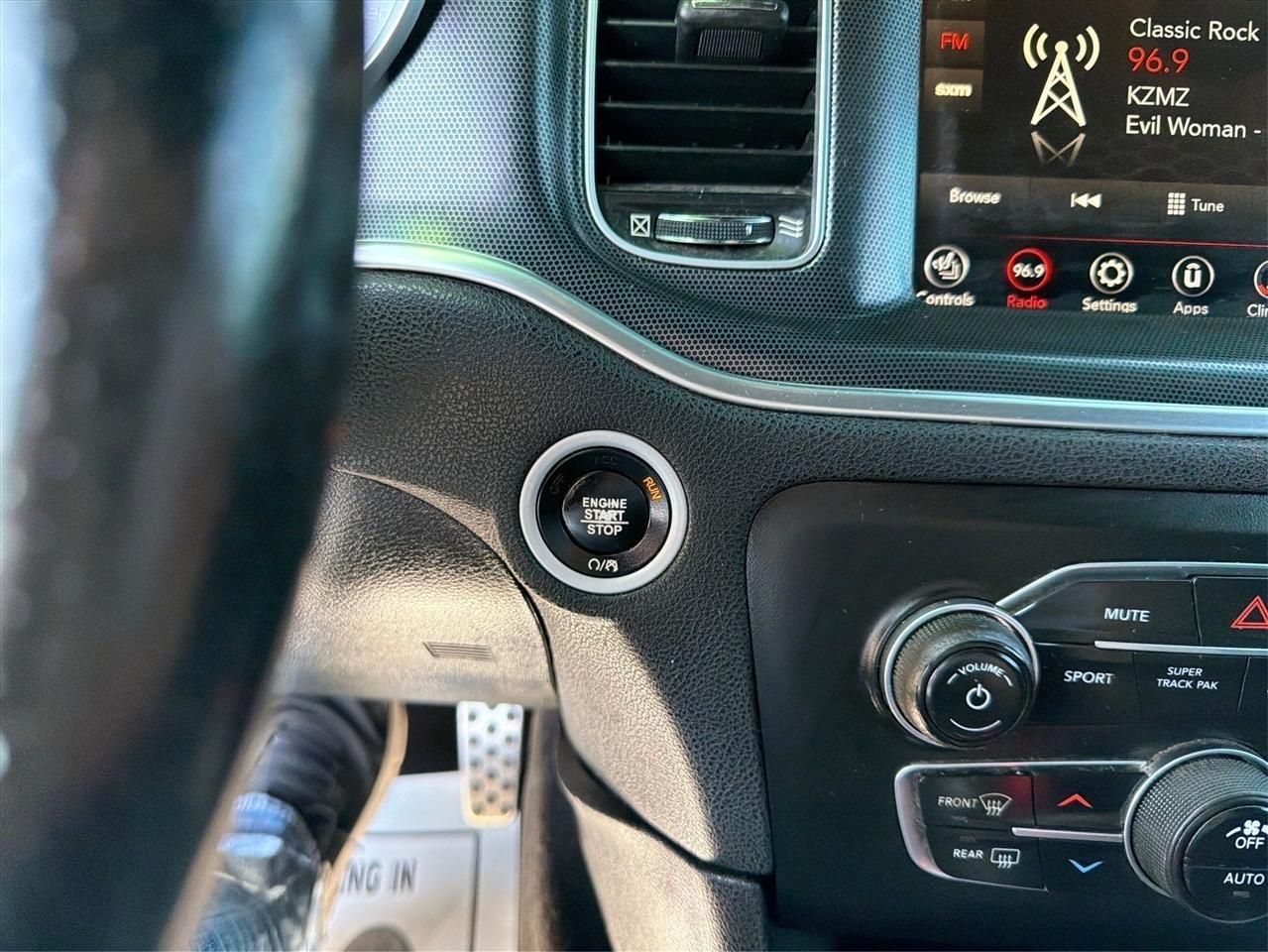 Dodge Charger SXT Plus 2018