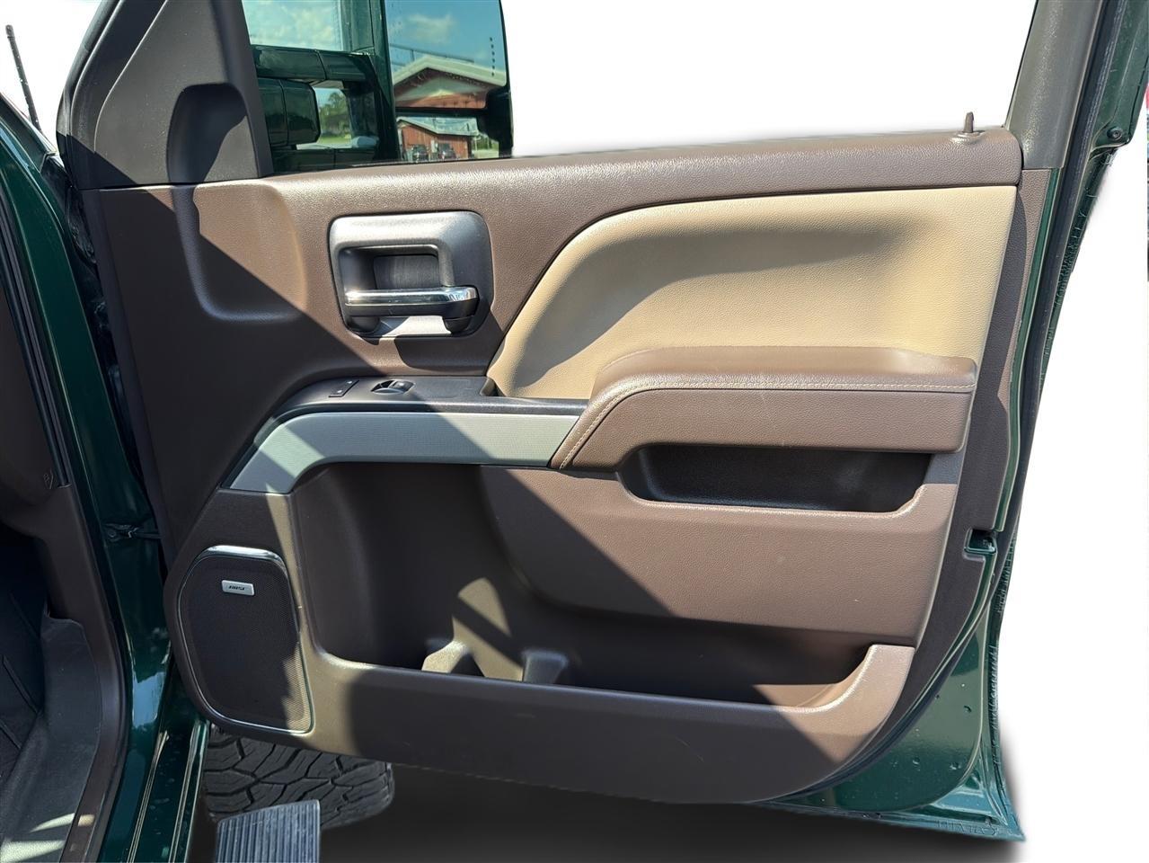 Chevrolet Silverado 1500 LTZ Crew Cab 4WD 2016