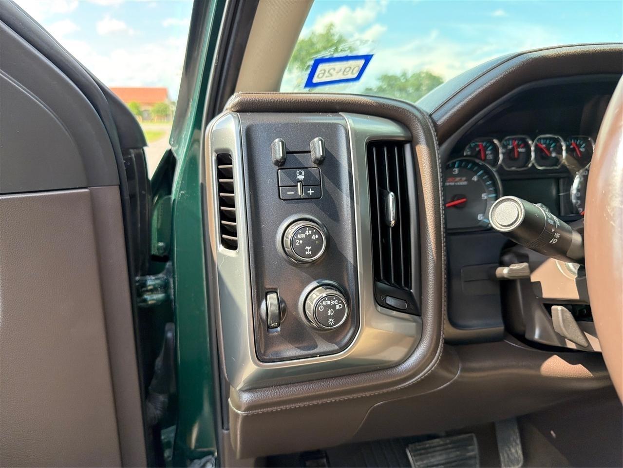Chevrolet Silverado 1500 LTZ Crew Cab 4WD 2016