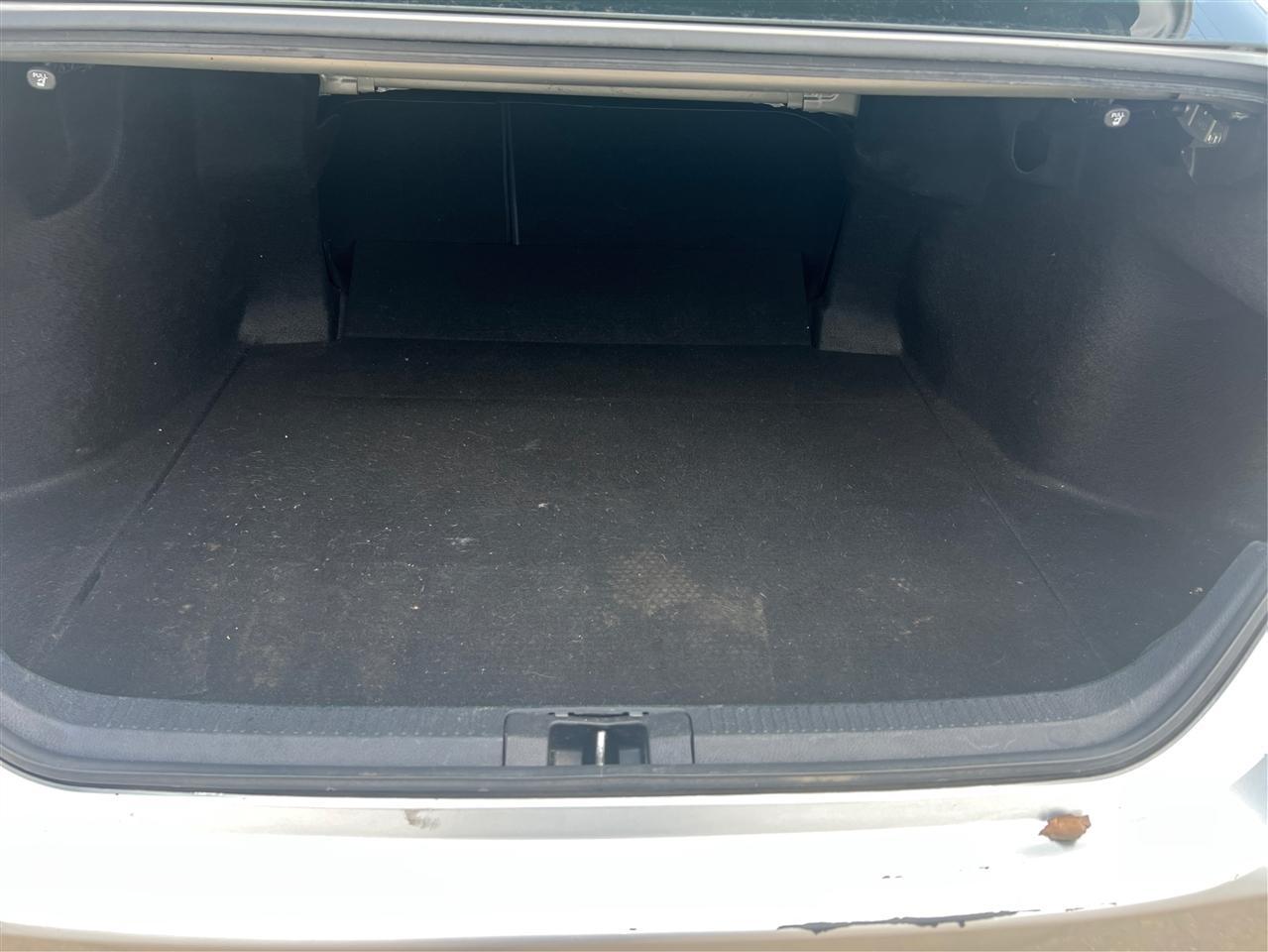 Toyota Camry SE 2021