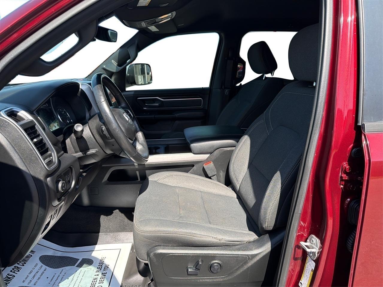 RAM 1500 Big Horn Crew Cab SWB 4WD 2020