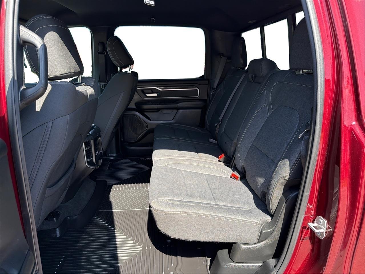 RAM 1500 Big Horn Crew Cab SWB 4WD 2020