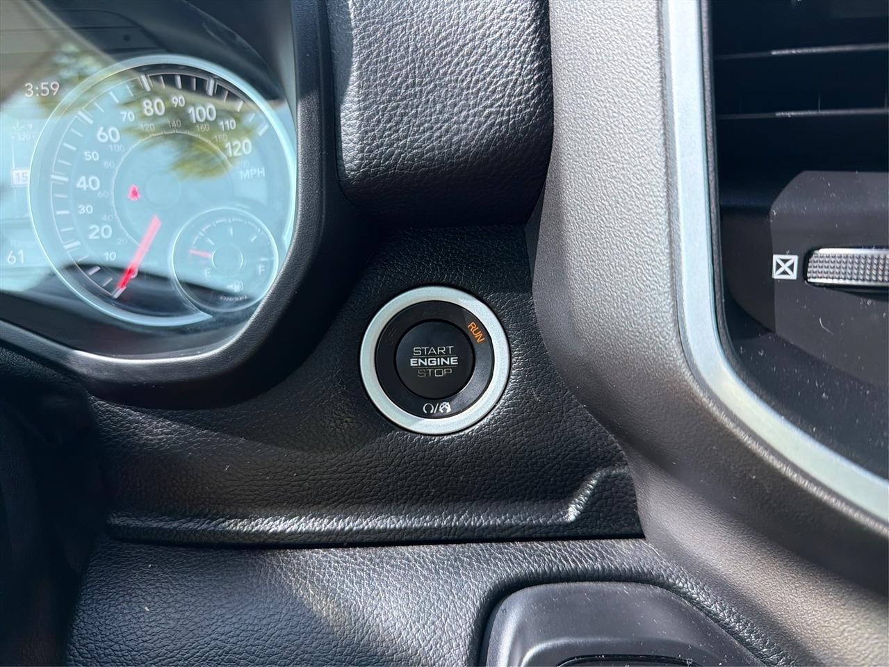 RAM 1500 Big Horn Crew Cab SWB 4WD 2020