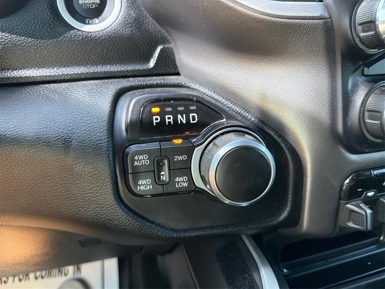 RAM 1500 Big Horn Crew Cab SWB 4WD 2020