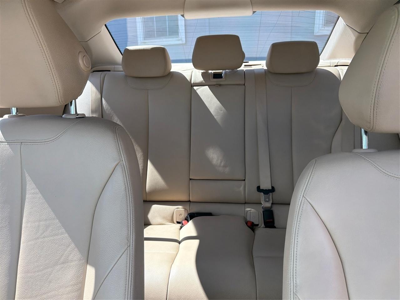 BMW 3-Series 328i Sedan 2015