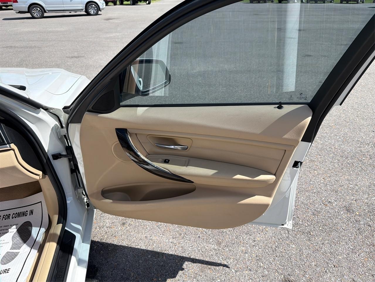BMW 3-Series 328i Sedan 2015