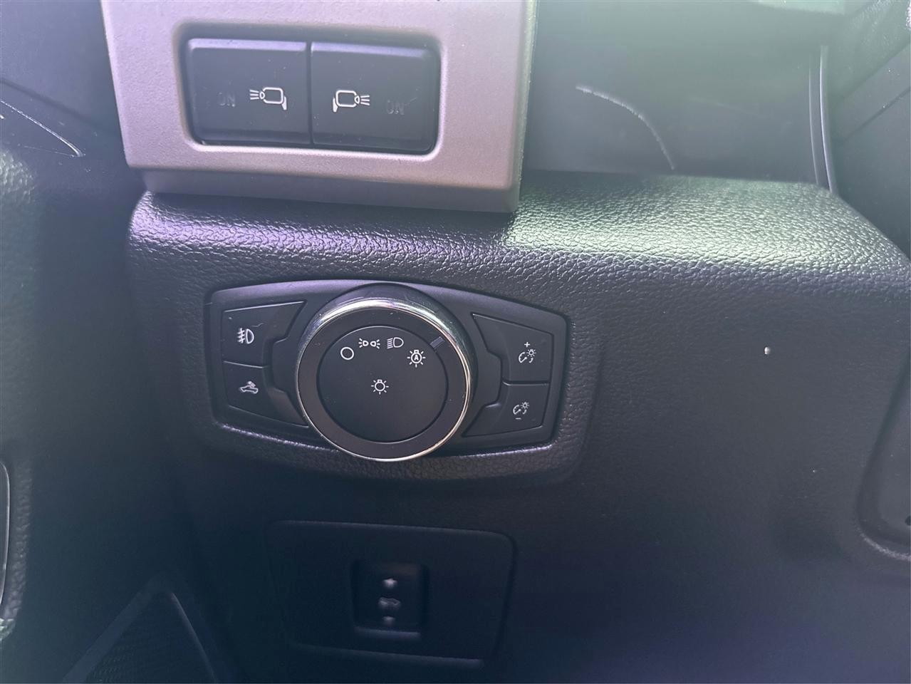 Ford F-150 XL SuperCrew 6.5-ft. Bed 4WD 2017
