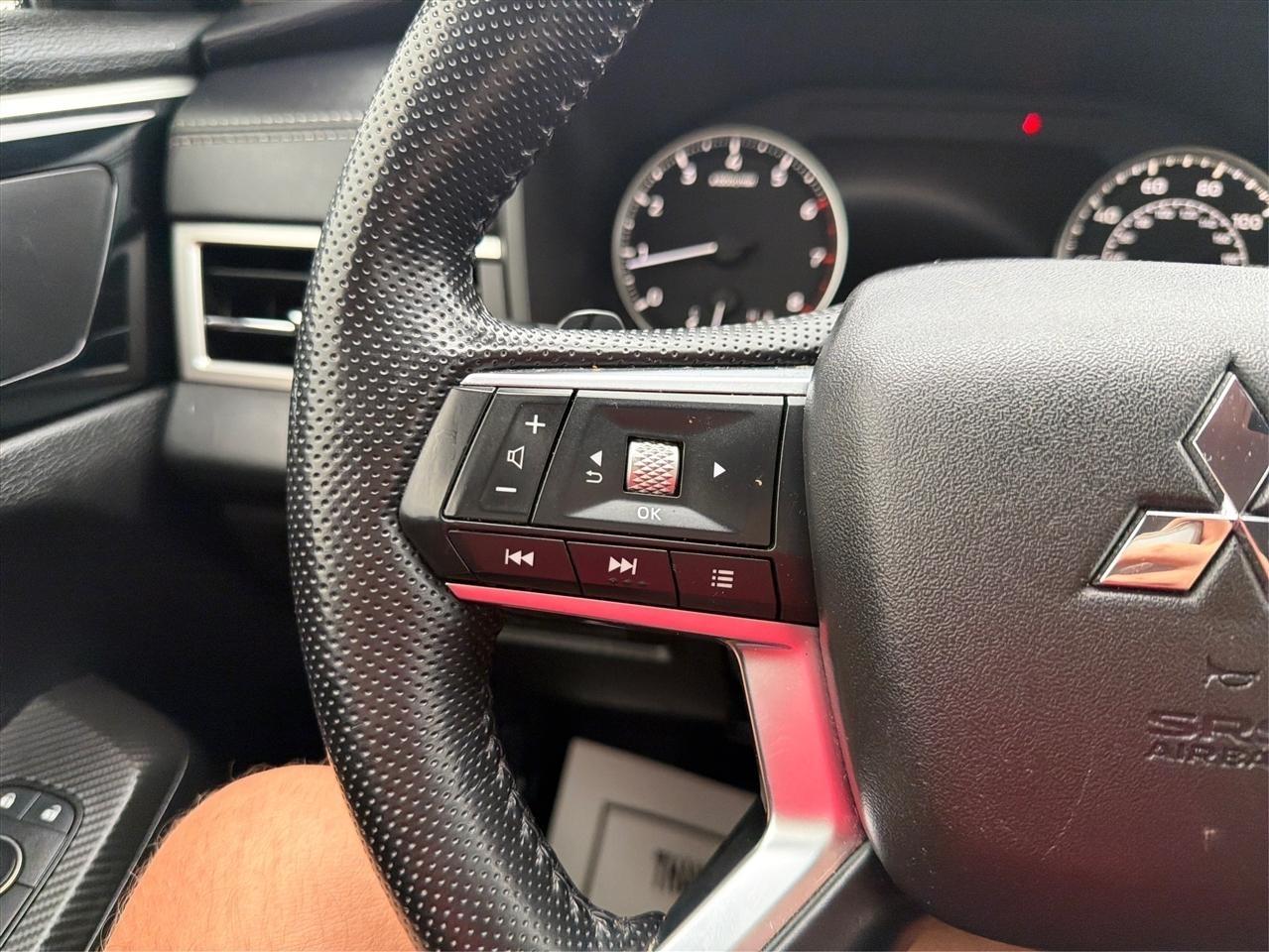 Mitsubishi Outlander SE 4WD 2022