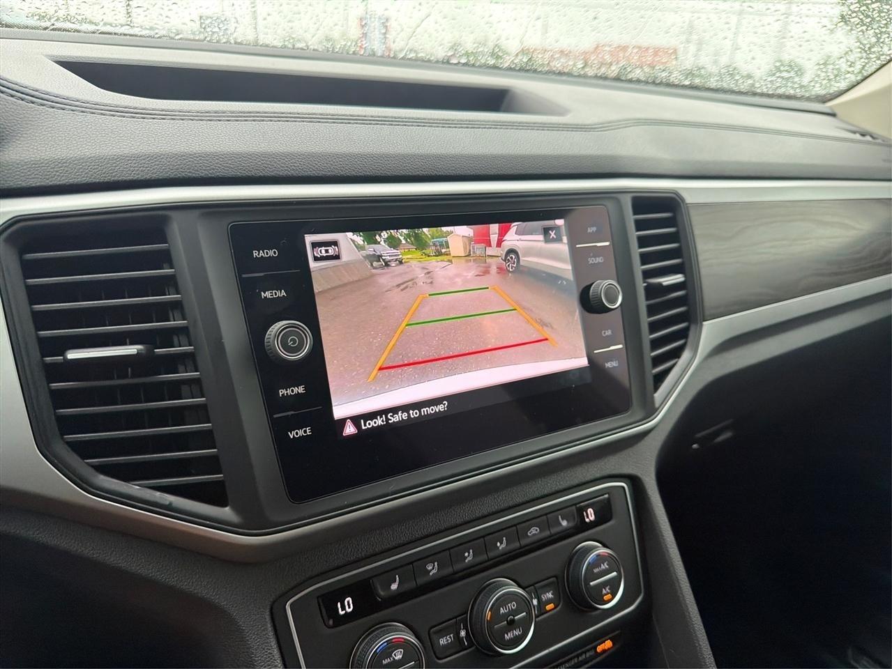 Volkswagen Atlas V6 SE w/Technology 2021