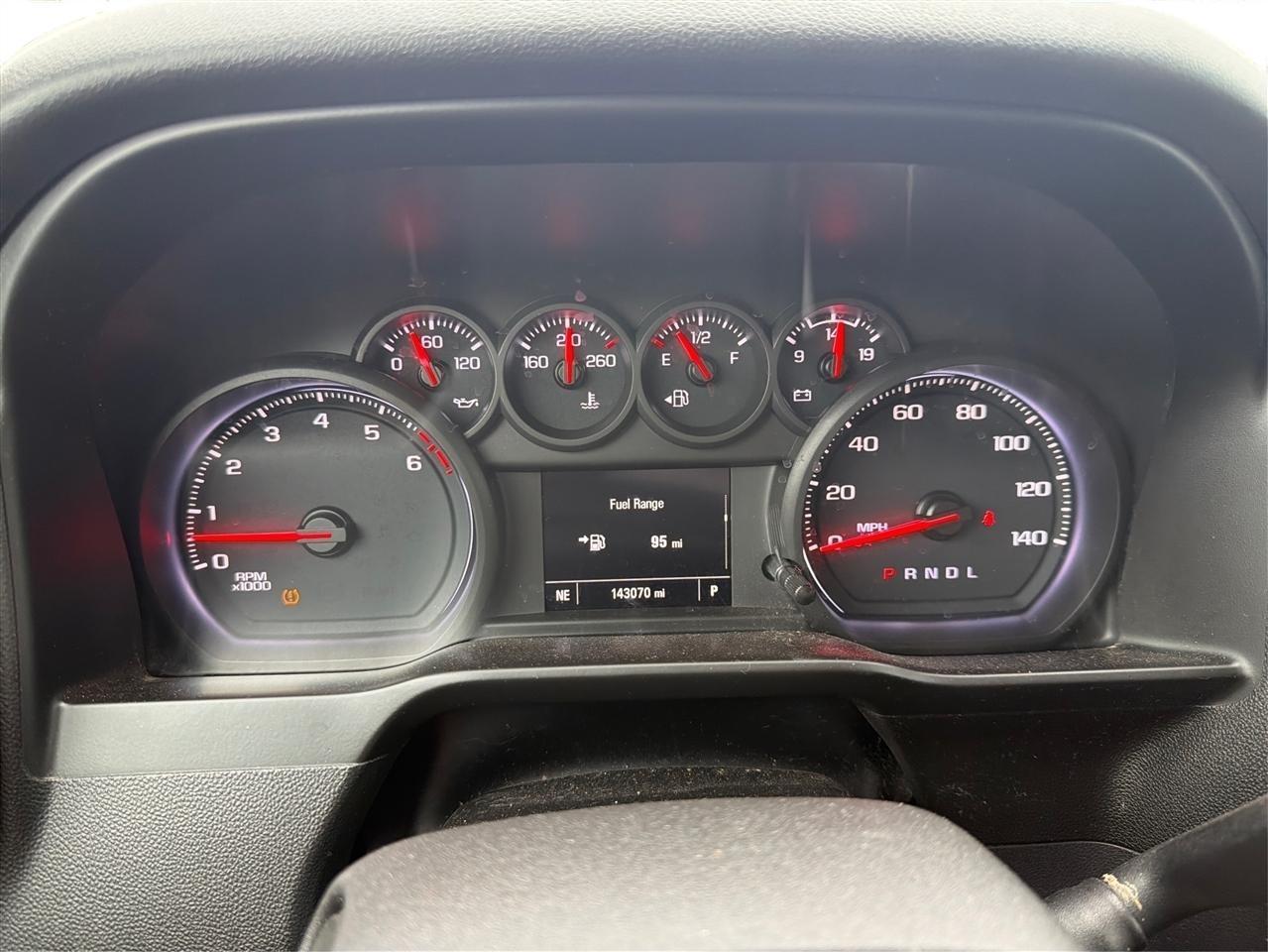 Chevrolet Silverado 1500 Custom Crew Cab Long Box 2WD 2020