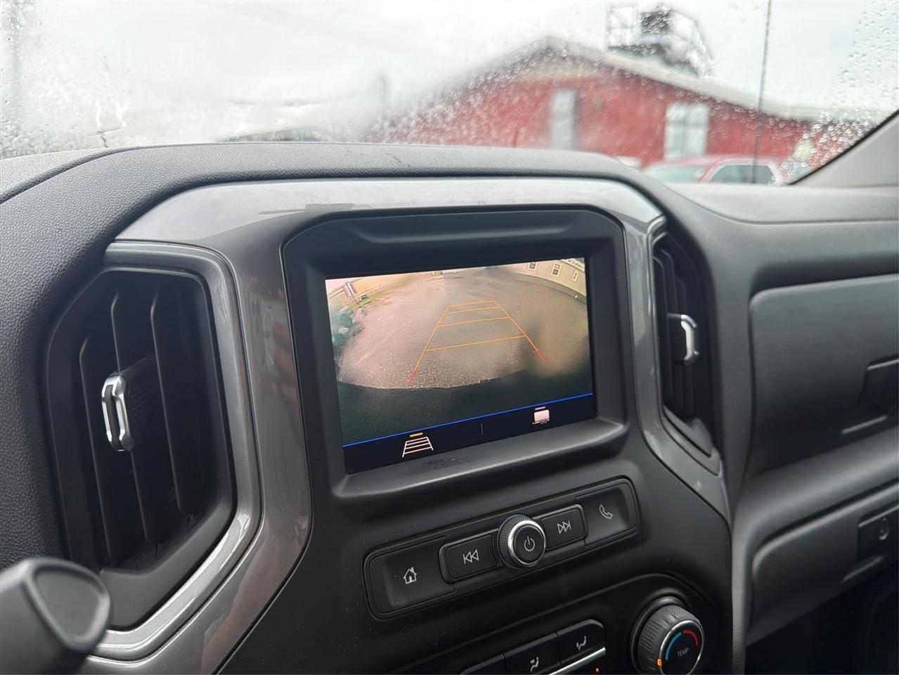 Chevrolet Silverado 1500 Custom Crew Cab Long Box 2WD 2020
