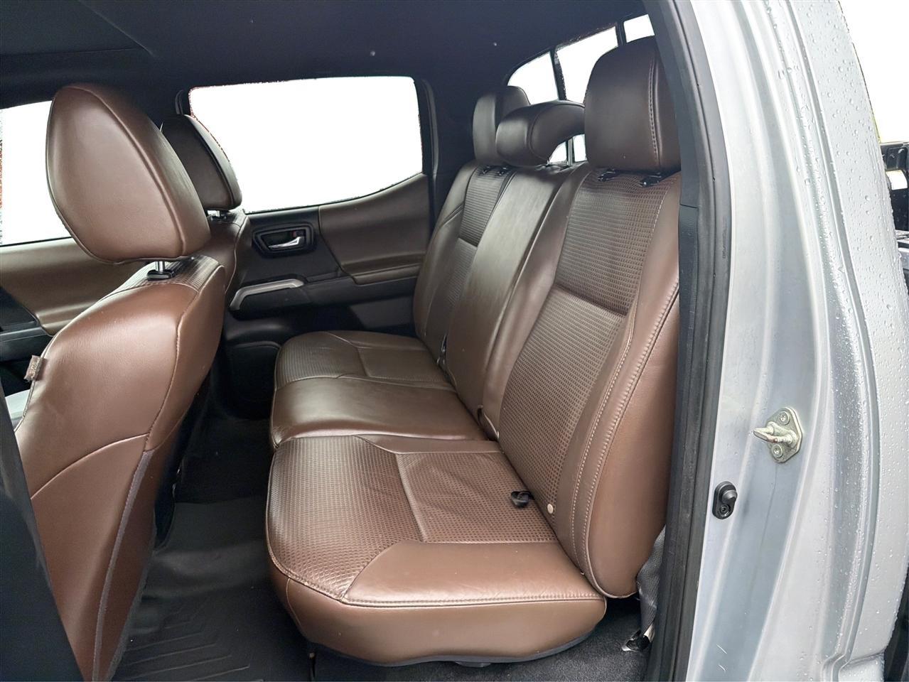 Toyota Tacoma Limited Double Cab V6 6AT 4WD 2017
