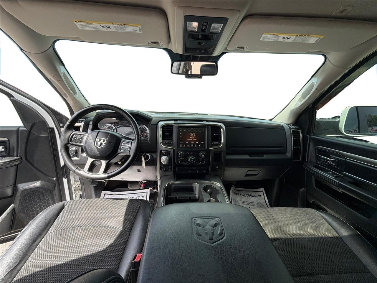 RAM 1500 Sport Crew Cab SWB 4WD 2017