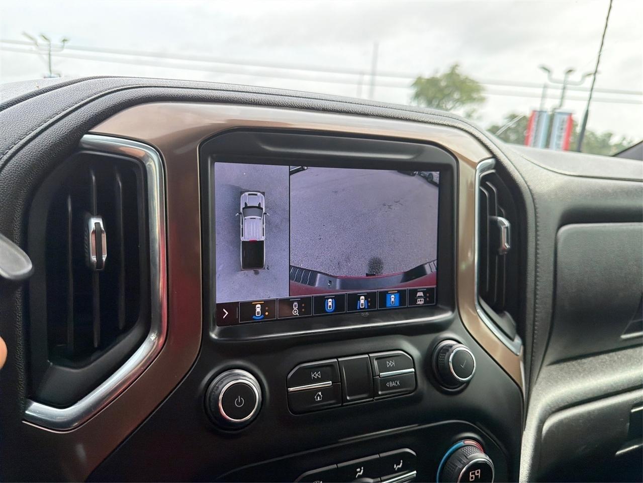 Chevrolet Silverado 2500HD High Country Crew Cab Long Box 4WD 2020