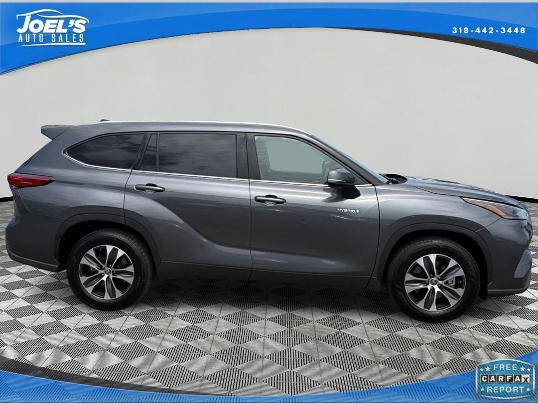 Toyota Highlander Hybrid XLE 2021
