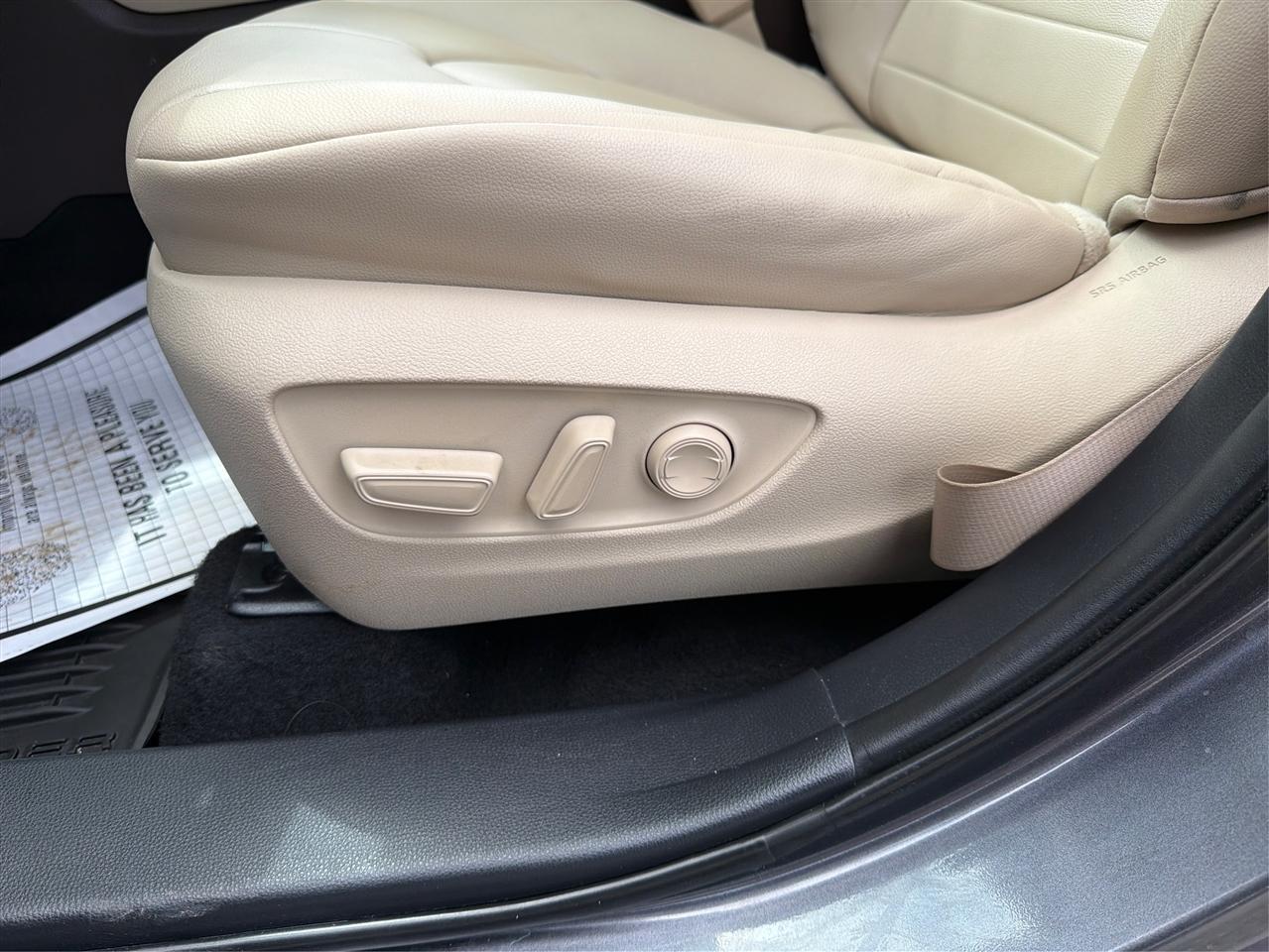 Toyota Highlander Hybrid XLE 2021