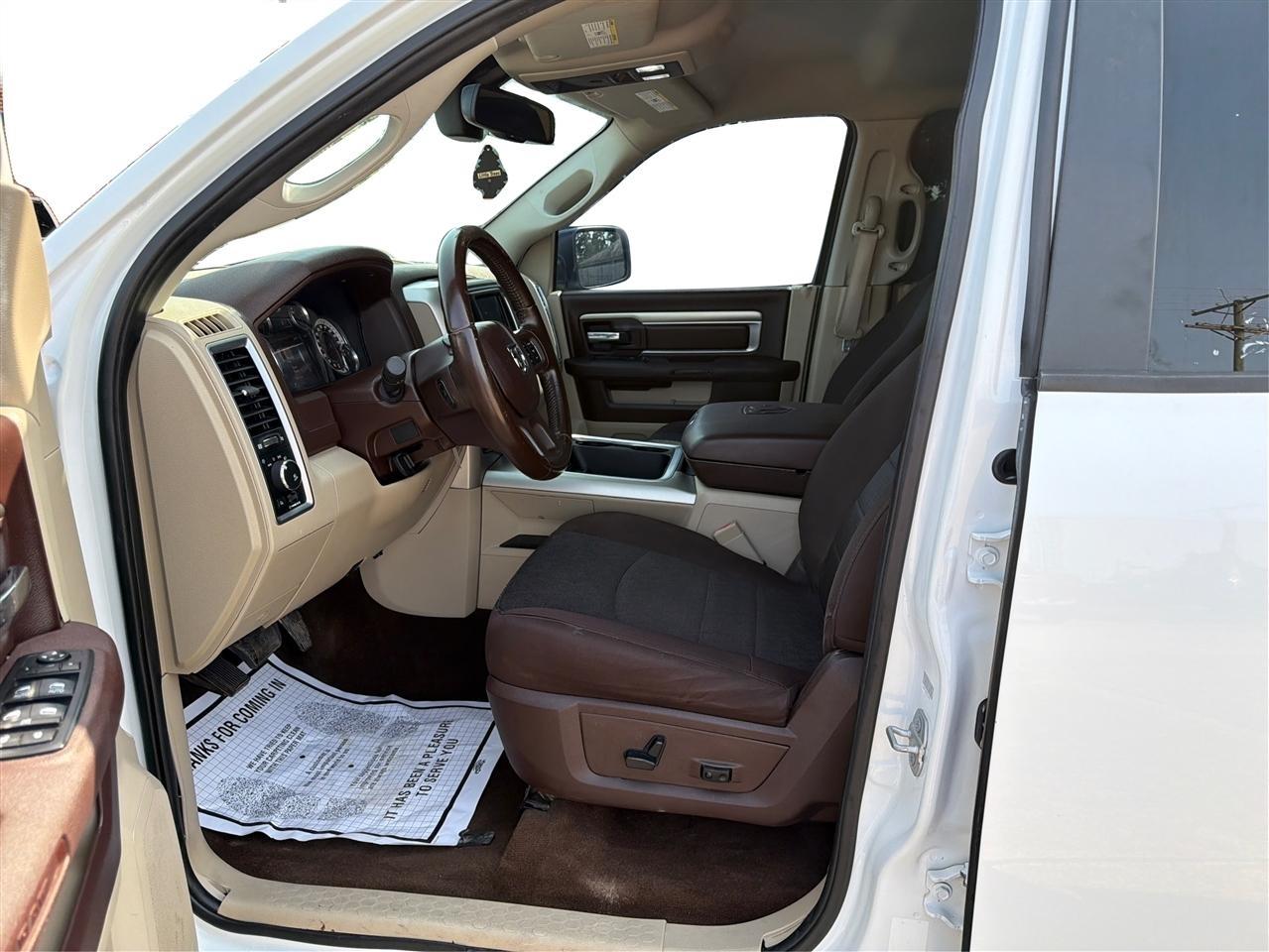 RAM 1500 SLT Crew Cab SWB 2WD 2016