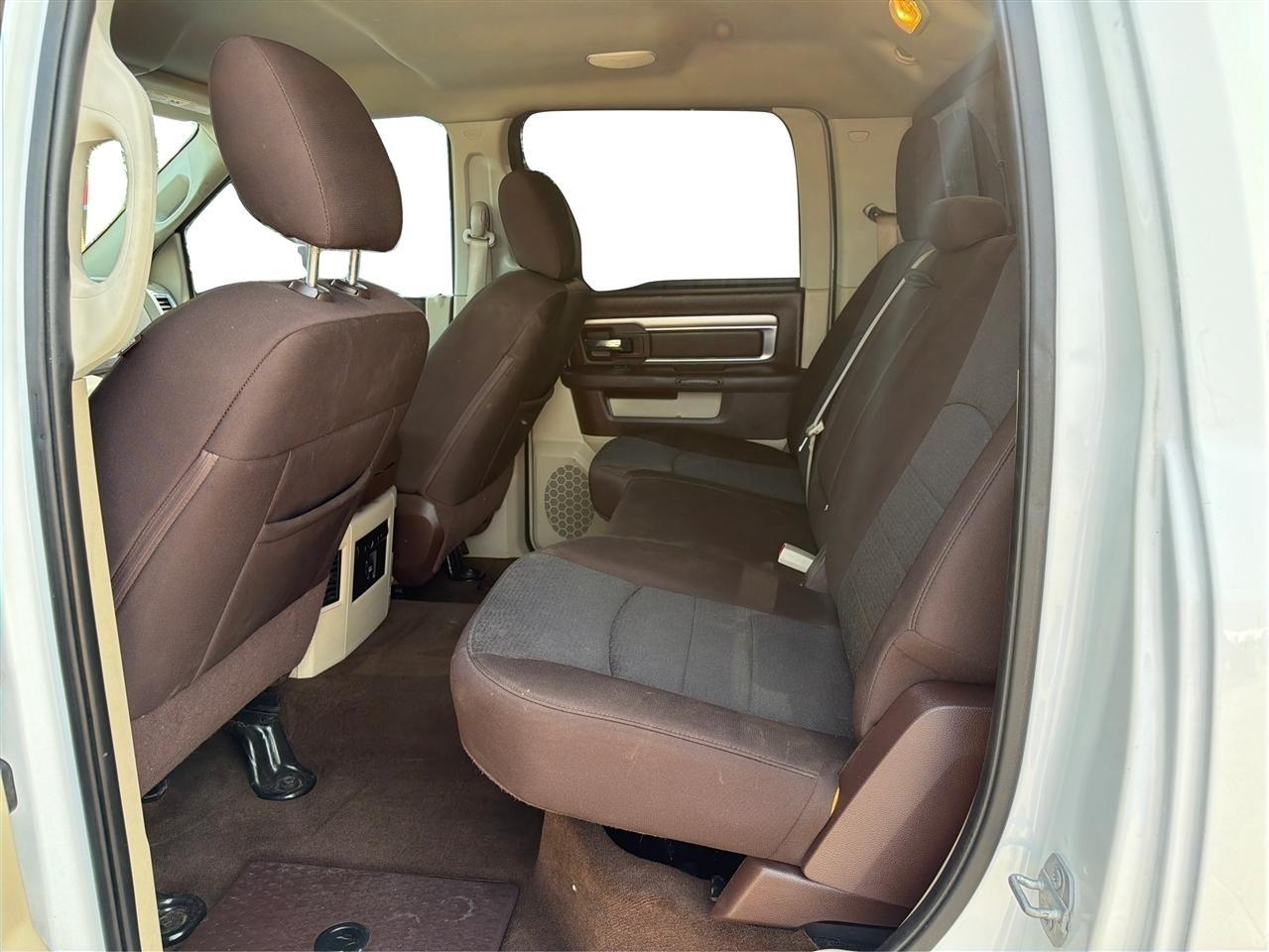 RAM 1500 SLT Crew Cab SWB 2WD 2016