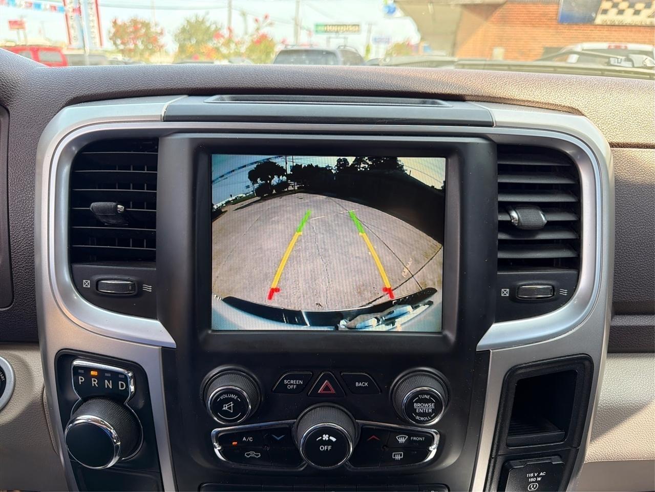 RAM 1500 SLT Crew Cab SWB 2WD 2016