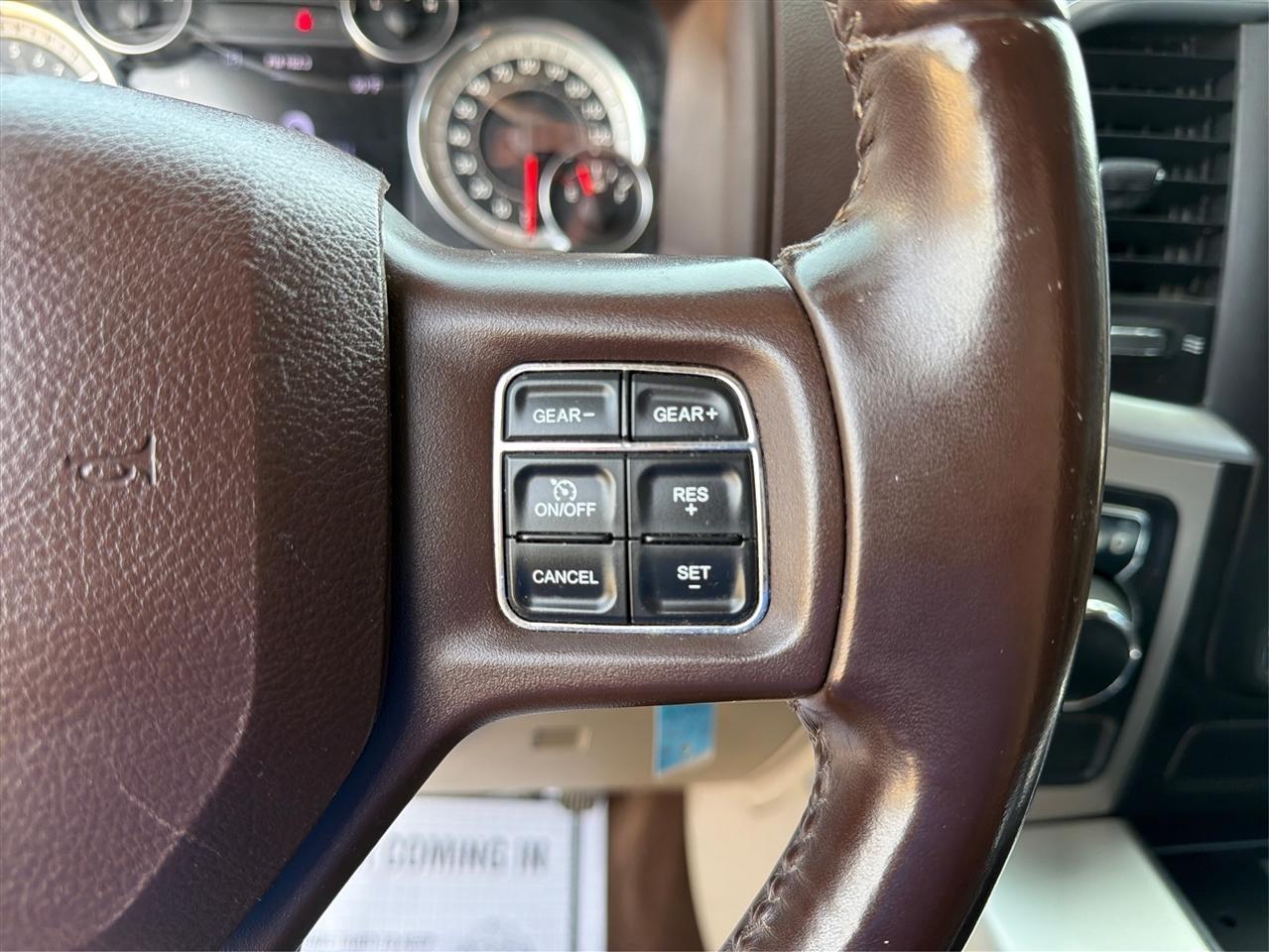 RAM 1500 SLT Crew Cab SWB 2WD 2016