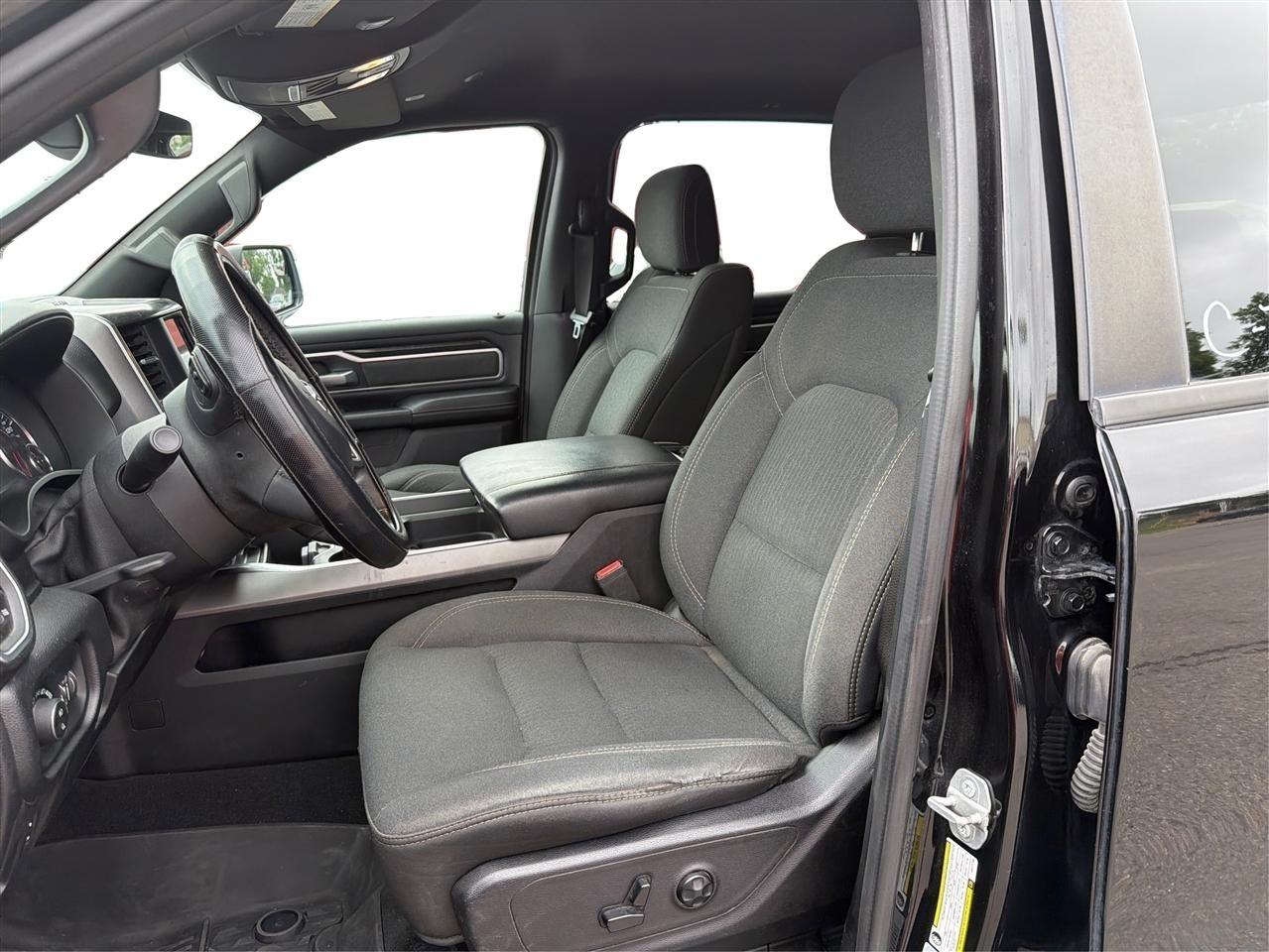 RAM 1500 Big Horn Crew Cab SWB 4WD 2019