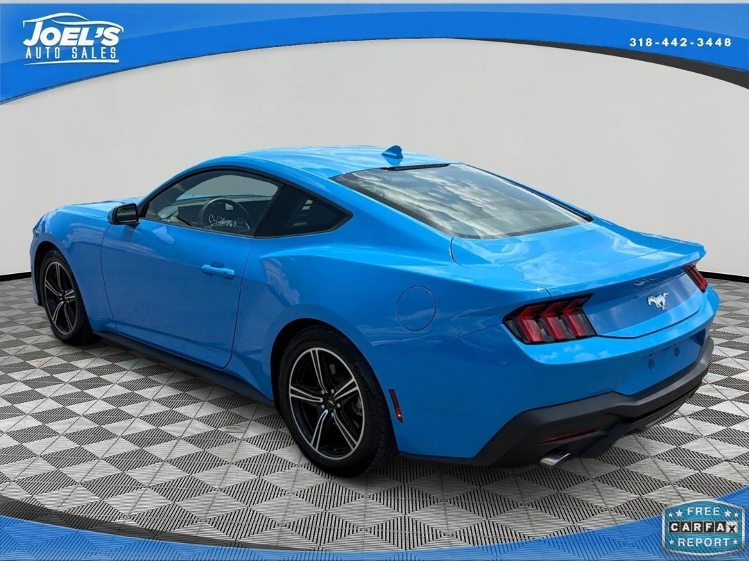 Ford Mustang EcoBoost Coupe 2024